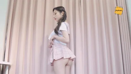 Item #33981679236201052813721680009175718252533765266182191618853921689292664471553 Media