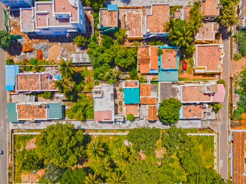 Item #67686649945813211142348116383551297901422610875826896463266851541938417434625 Media