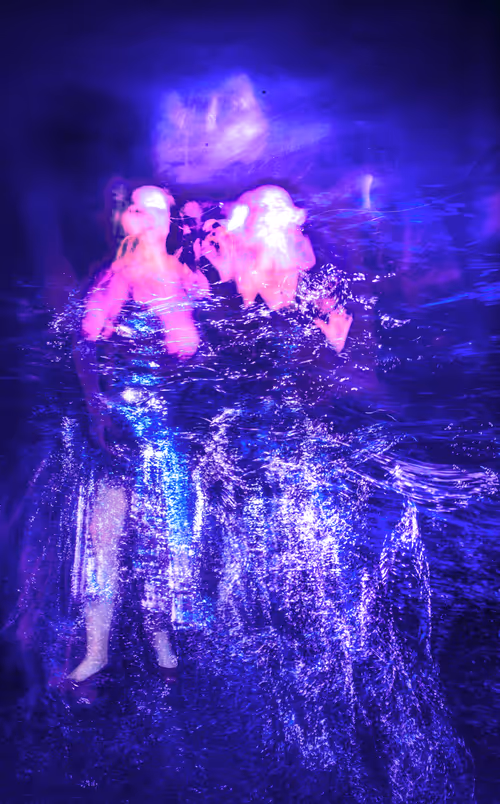 Item #97989182607158012528369754413058242921820698378010862838541472338327558422530 Media