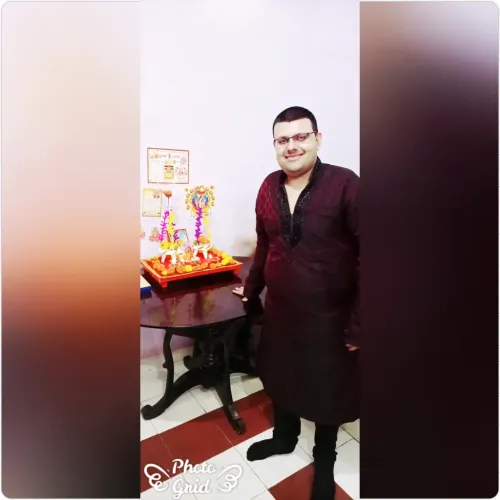 Item #63389622150095133752134319112530935475982121592392805664527527722856963112961 Media