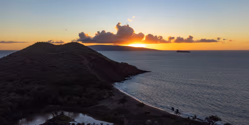 Item #38069088421557280780080489884356511775313840977413642295707171773157763710977 Media