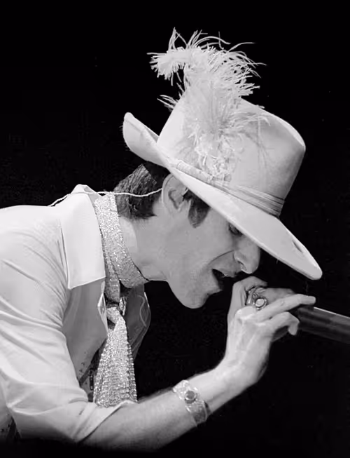 Item #56431751608181922231259635946092067407977788553703326303680802256874664624129 Media