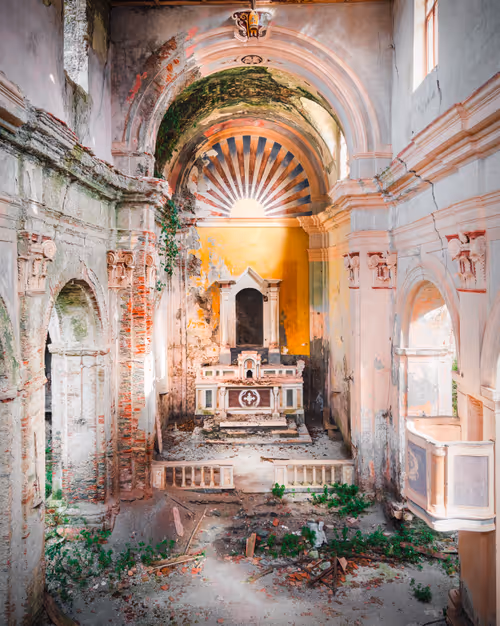 Item #76530839476106170704496844662137707381069191982251859691989714187710004985857 Media