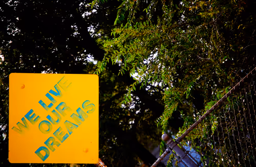 Item #72956552371939263149680114795764900729888036276229086091707581217505724596225 Media