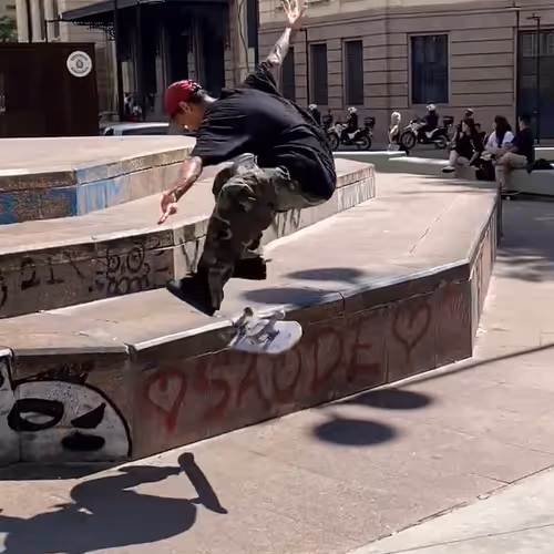 Nollie Heel Fs Nose Slide