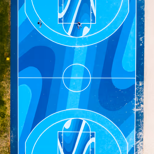 Beach Balling 11