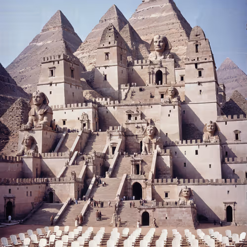 The Stacked Sphinx
