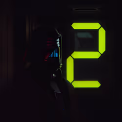 473
