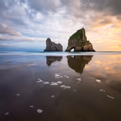 Archway Islands / Wharariki