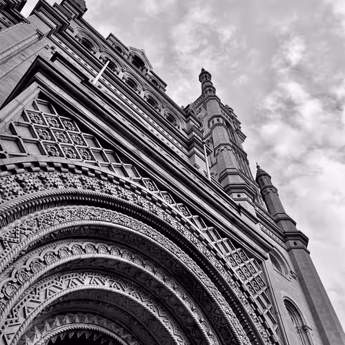 Black and White - ZZ0BJrslQp