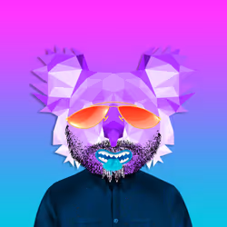 913