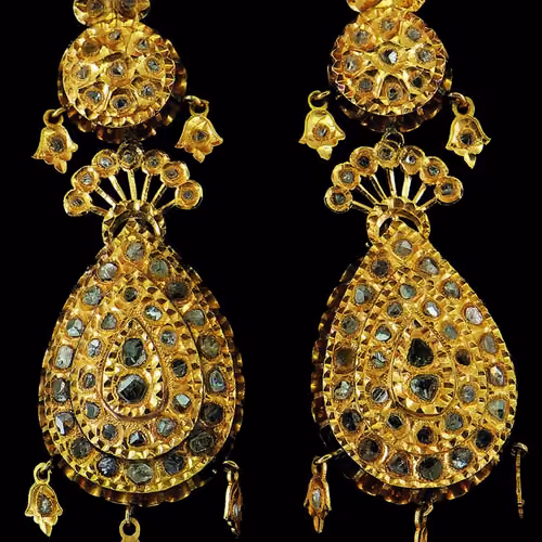 ARTS DE L’AFRIQUE - 01