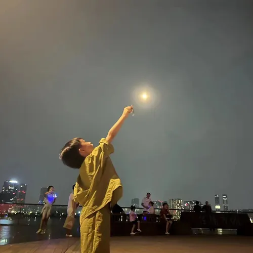 Play with the Moon #1