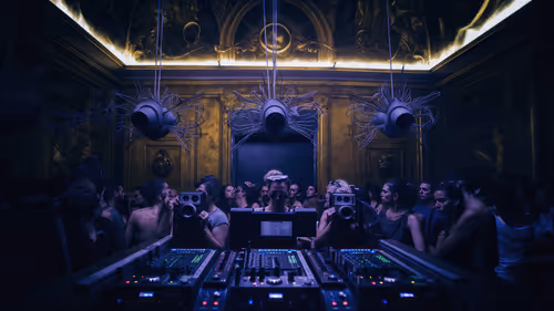 Item #21000022 Media