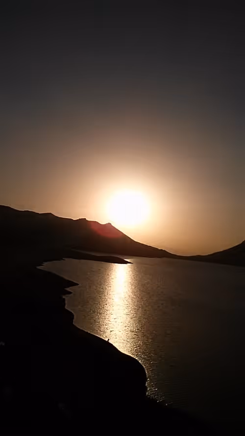 Item #18596786643868658562256120979317349547044376709573636302695501616400591486979 Media