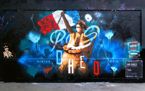 Item #55834574852 Media