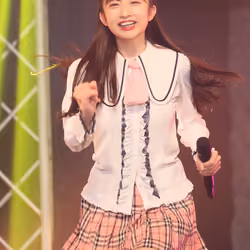 鈴木恋奈