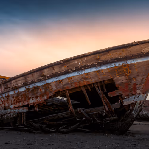 broken ship