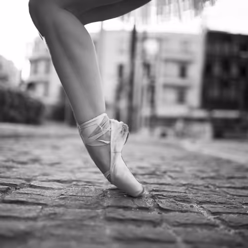 BALLERINA ON THE STREET
