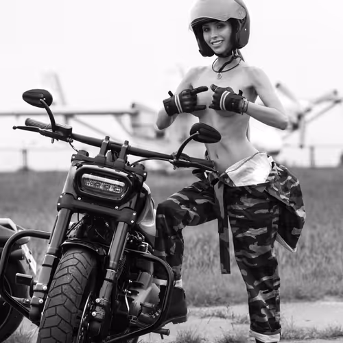 Moto girls