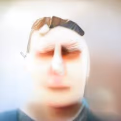 640