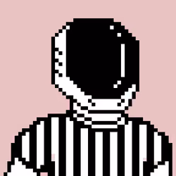 923