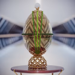Royal Egg #1722