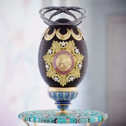 Royal Egg #702