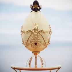Royal Egg #374
