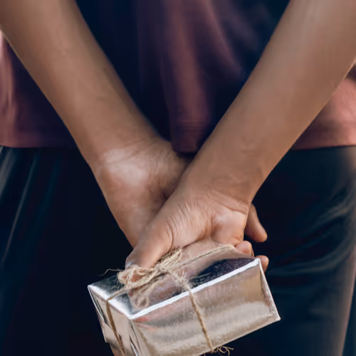 Collecting Hands: India