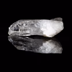 Quartz Aura: Healing and Reflection on Black Mirror.