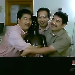 Statue-Threesome
