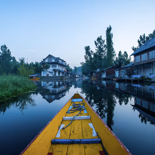 Shikaras of Kashmir