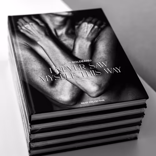 I NEVER SAW MYSELF THIS WAY - Book