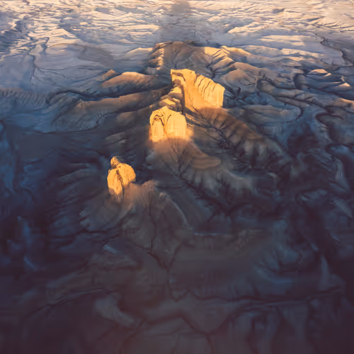 Shadow of the Spires