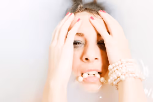 Item #23401131553260737746007390775268129505903507363510245452127480032356130539504 Media