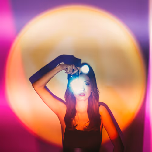 Girl And Camera By Hurtingbombz