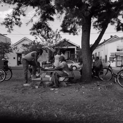 COMMUNITY - mf86s3rVQL