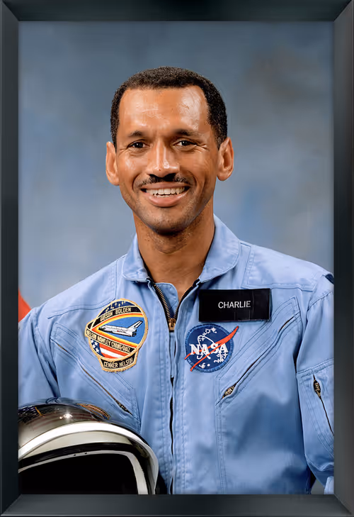 Item #10603293104540513660579349936058726206628953228001337285337732487888612020 Media