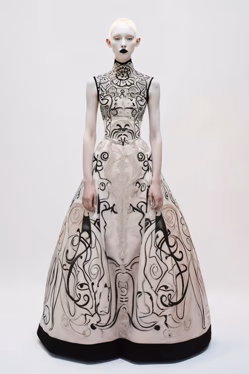 Item #30000405 Media