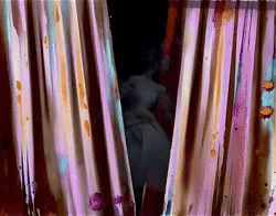 253