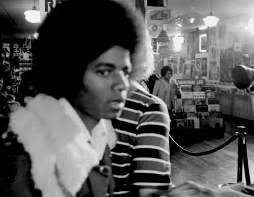 Item #340282366920938463463374607431768211472 Media