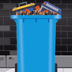 773