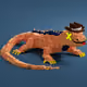 923