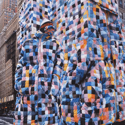 Item #2463644425 Media