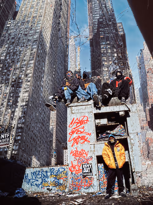 Item #1055350365 Media