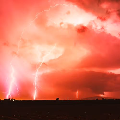 Cazando Cielos Editions Contract