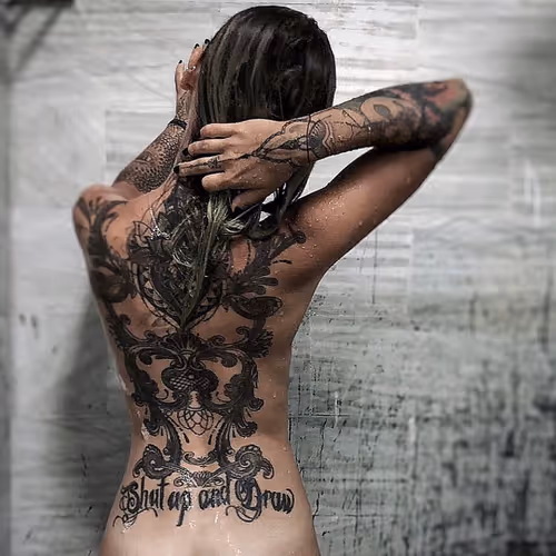 No dragon tattoo girl