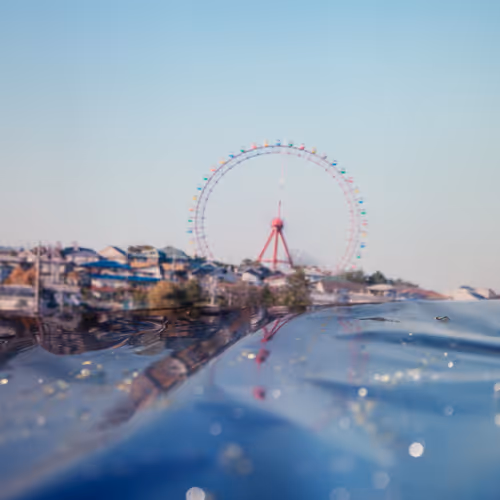 Mirror Surface is Blue