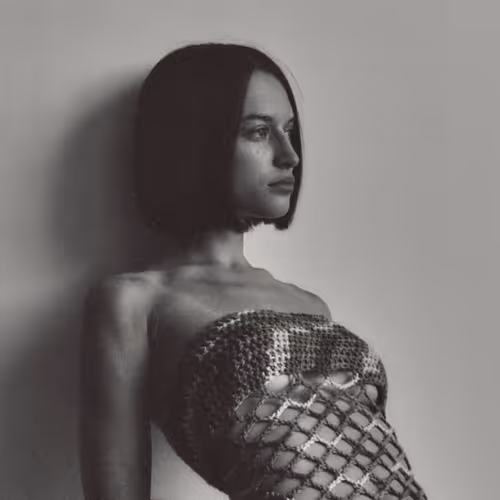 valentina cy - Why Can't You Love Me?